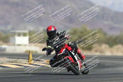 media/Oct-30-2025-Racers Edge (Thu) [[dabbdaf680]]/3-B Group/Session 2 (Turn 14)/